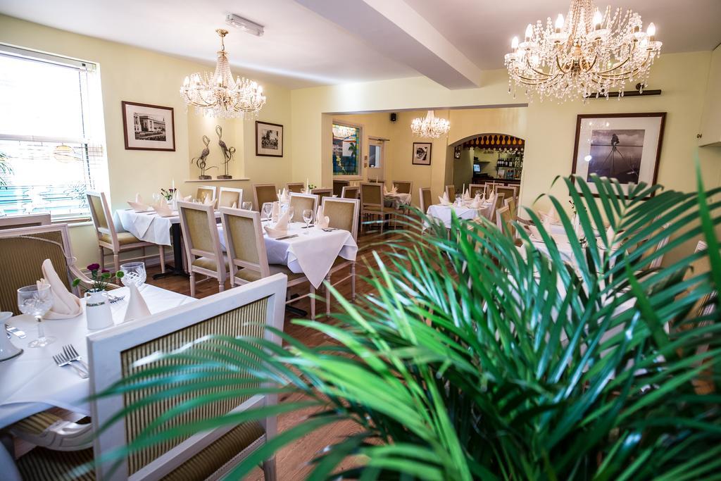The Peacock Townhouse Hotel Kenilworth - Warwick Экстерьер фото