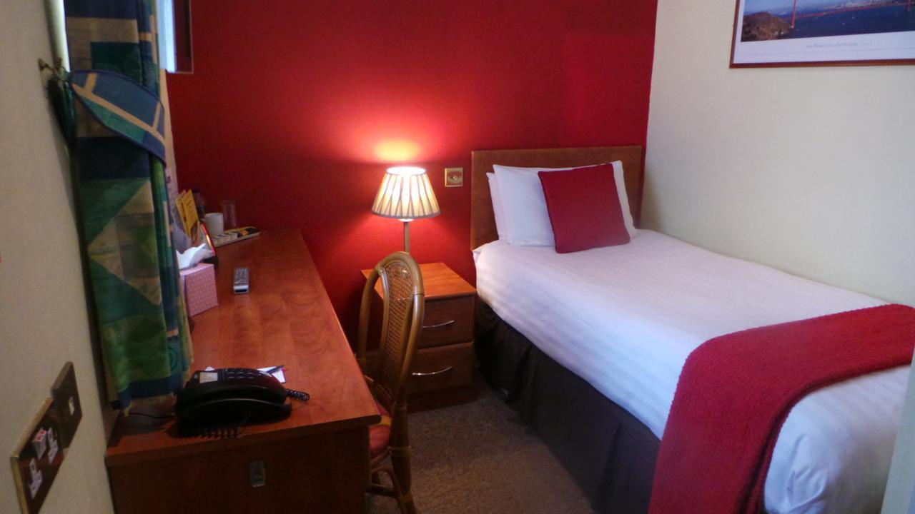 The Peacock Townhouse Hotel Kenilworth - Warwick Экстерьер фото