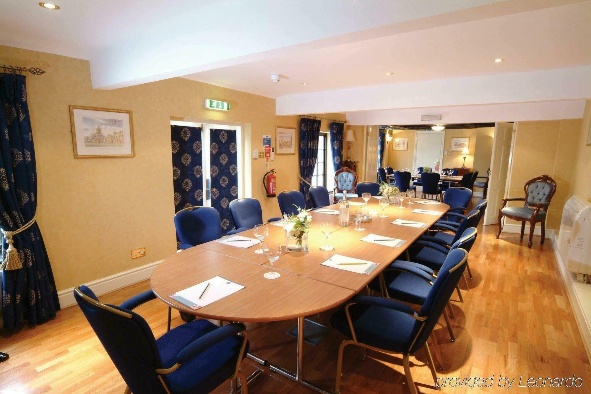 The Peacock Townhouse Hotel Kenilworth - Warwick Бизнес фото